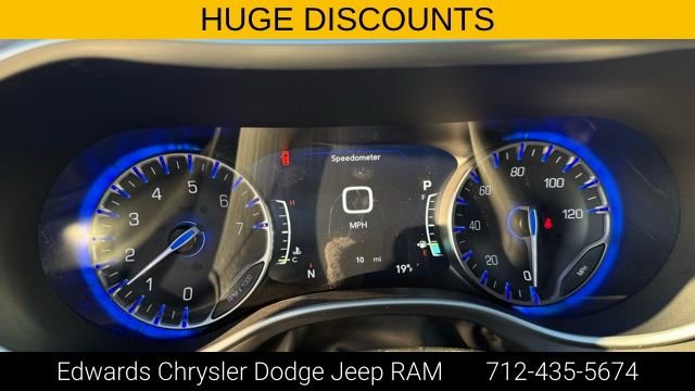 2026 Chrysler Pacifica Select - Photo 21