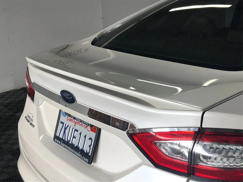 Used 2013 Oxford White Ford SE Hybrid image 19