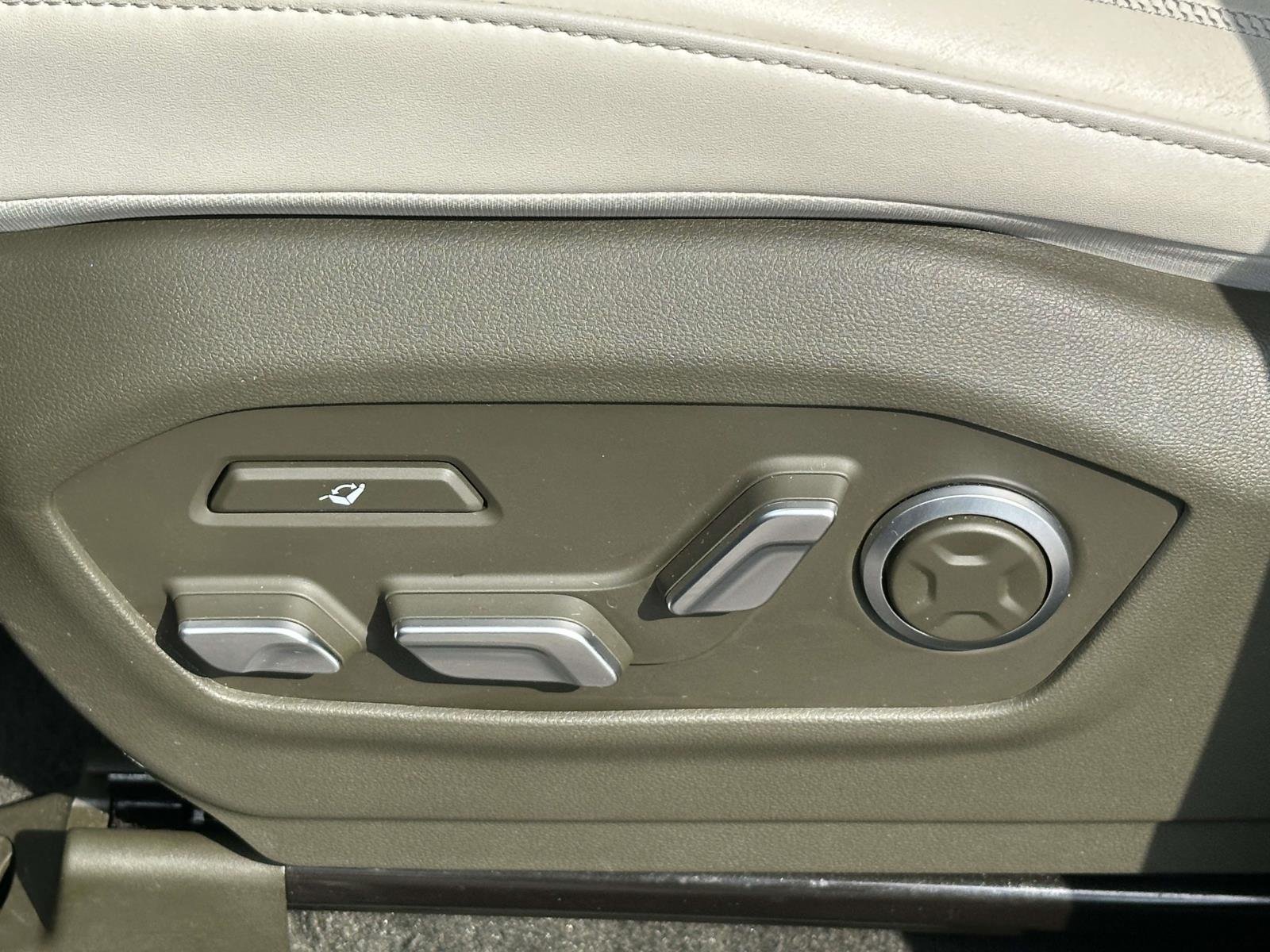 2025 Hyundai Santa Fe Calligraphy - Photo 24