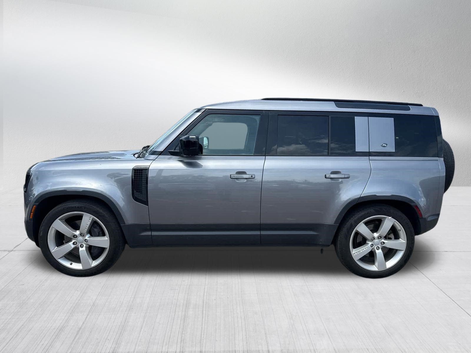 Used 2020 Eiger Grey Metallic Land Rover HSE image 2