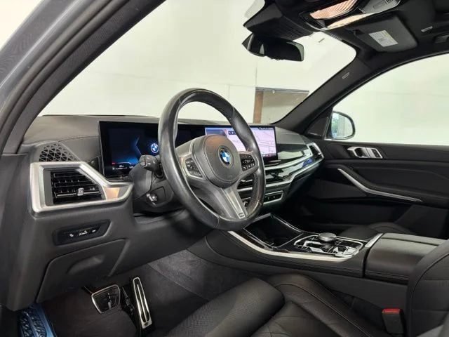 Used 2024 Skyscraper Grey Metallic BMW xDrive40i image 9