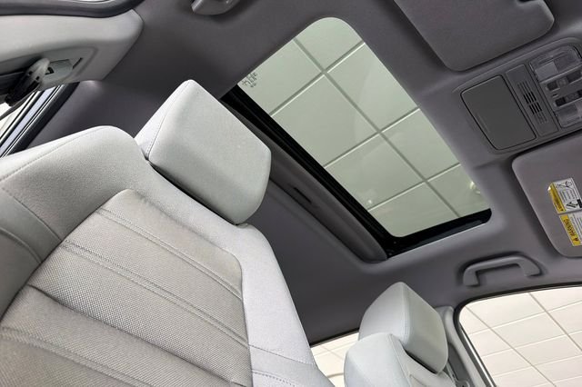 Used 2022 Lunar Silver Metallic Honda EX image 23