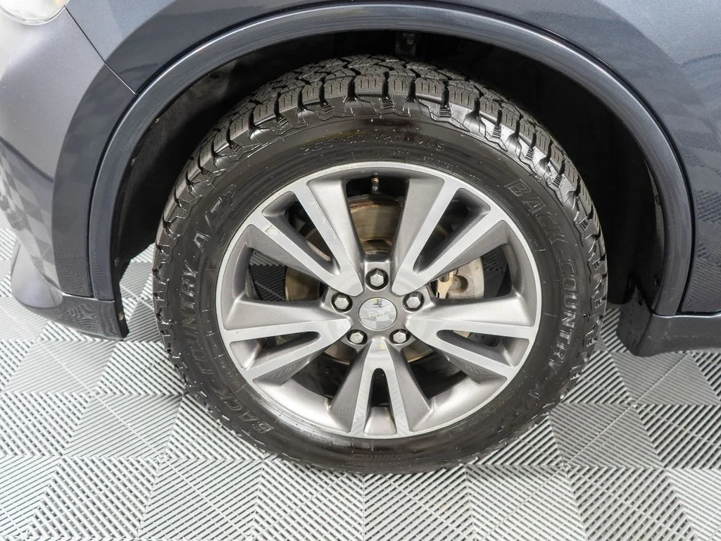 Used 2013 Gray Dodge SXT image 23