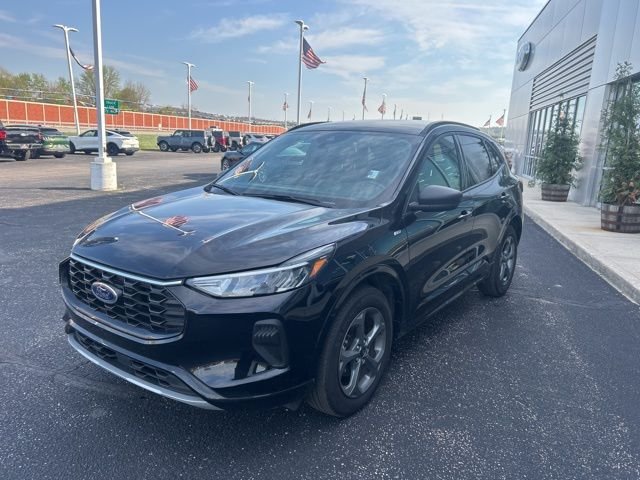Used 2024 Black Metallic Ford ST-Line image 3