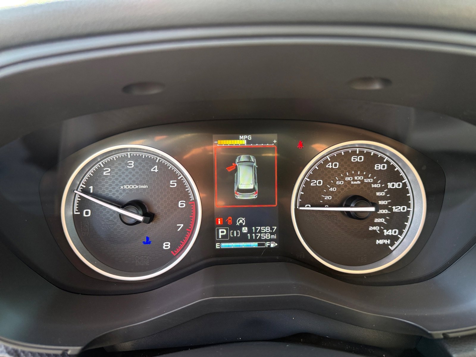 Used 2020 Crystal White Pearl Subaru Limited image 11
