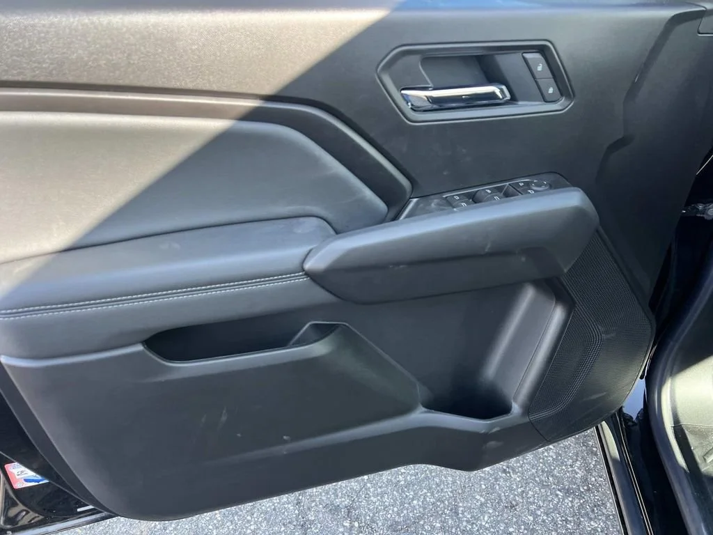 2026 Chevrolet Colorado LT - Photo 10