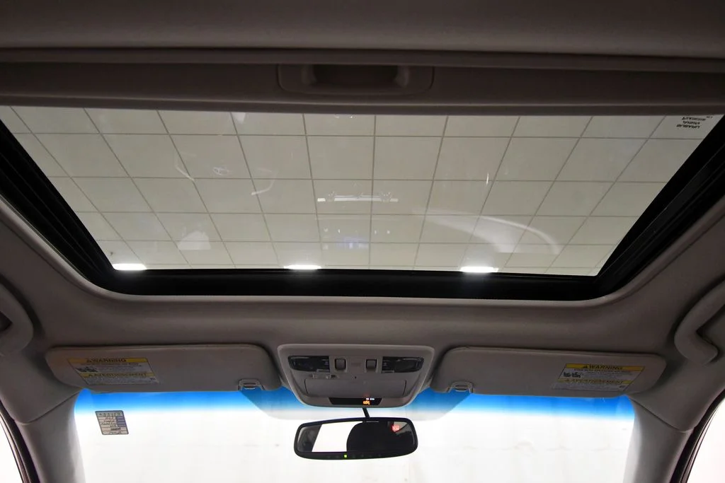 Used 2015 Red Subaru 2.5i Premium image 13