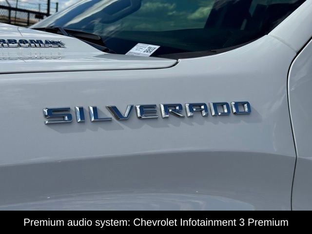 Used 2026 Summit White Chevrolet LT image 11