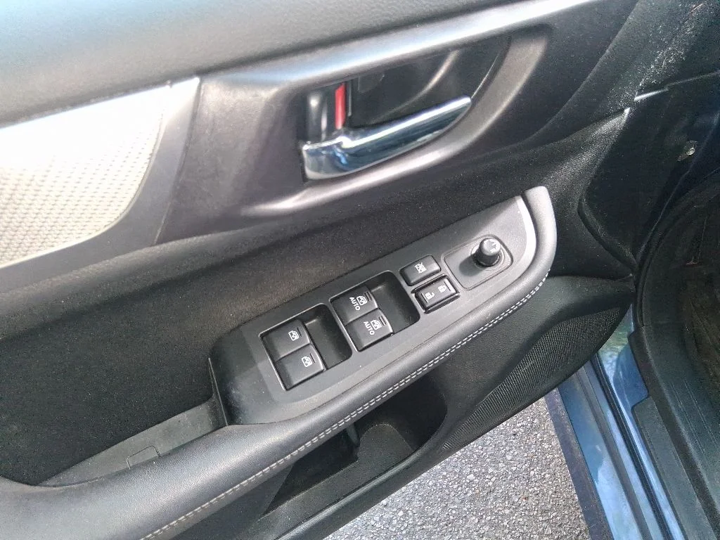 Used 2019 Blue Subaru 2.5i image 5