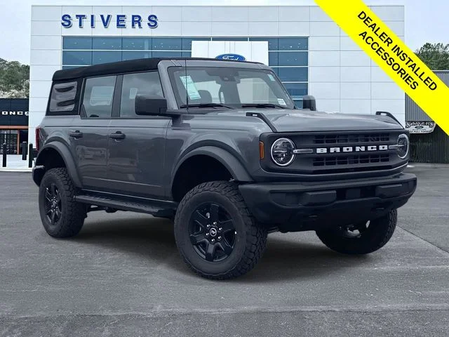 2025 Ford Bronco Base 4x4's photo