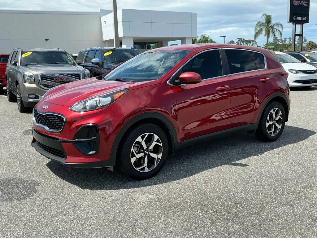 Used 2022 Red Kia LX image 1