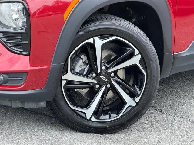 Used 2021 Red Chevrolet RS image 27