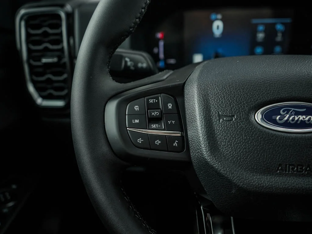 New 2026 Marsh Gray Ford XLT image 18