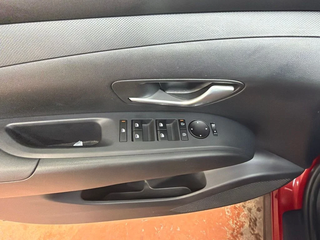 Used 2025 Ultimate Red Hyundai SEL image 23