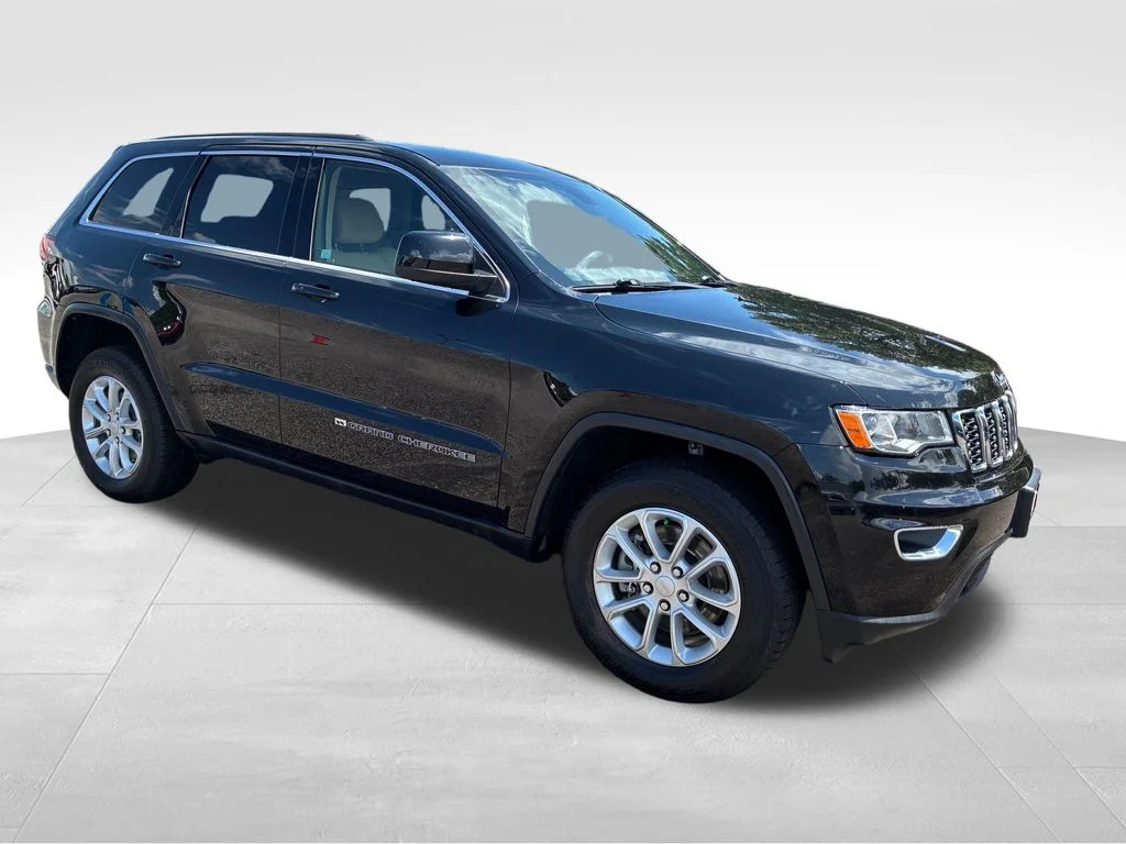 Used 2022 Black Jeep Laredo E image 8