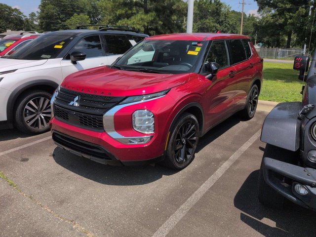 2023 Mitsubishi Outlander SE Black Edition