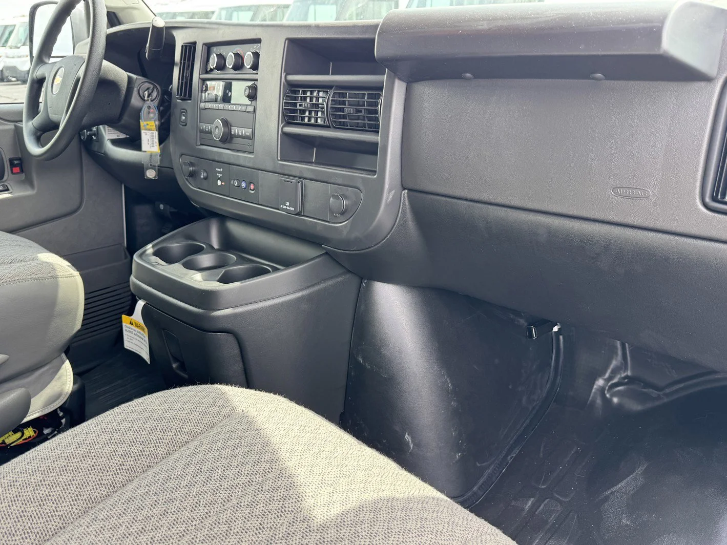 2026 Chevrolet Express Cargo Work Van - Photo 7