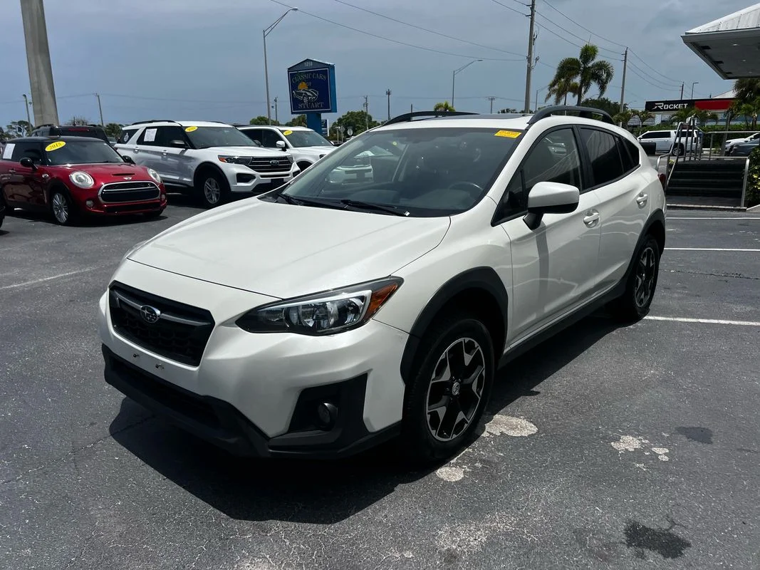 Used 2018  Subaru 2.0i Premium image 2