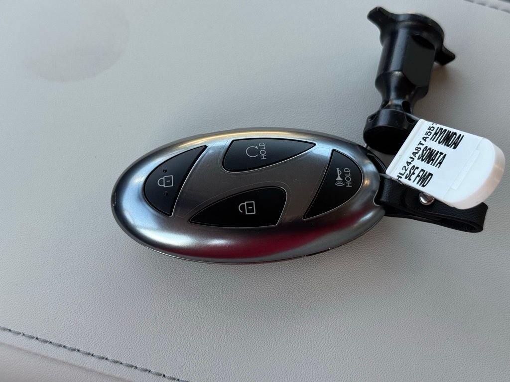 Used 2026 White Hyundai SE image 29
