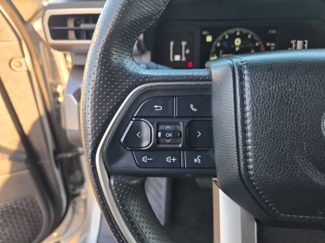 Used 2025  Toyota SR5 image 21