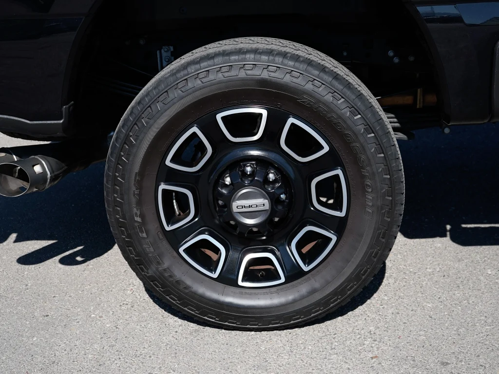 Used 2024 Agate Black Metallic Ford Platinum image 7