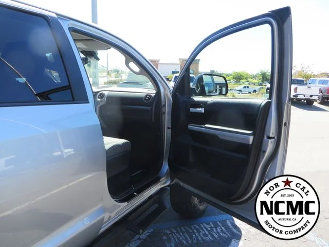 Used 2018 Silver Toyota SR5 image 50