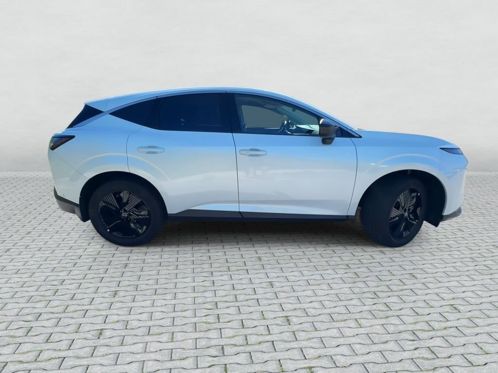 Used 2025 White Nissan SV image 9