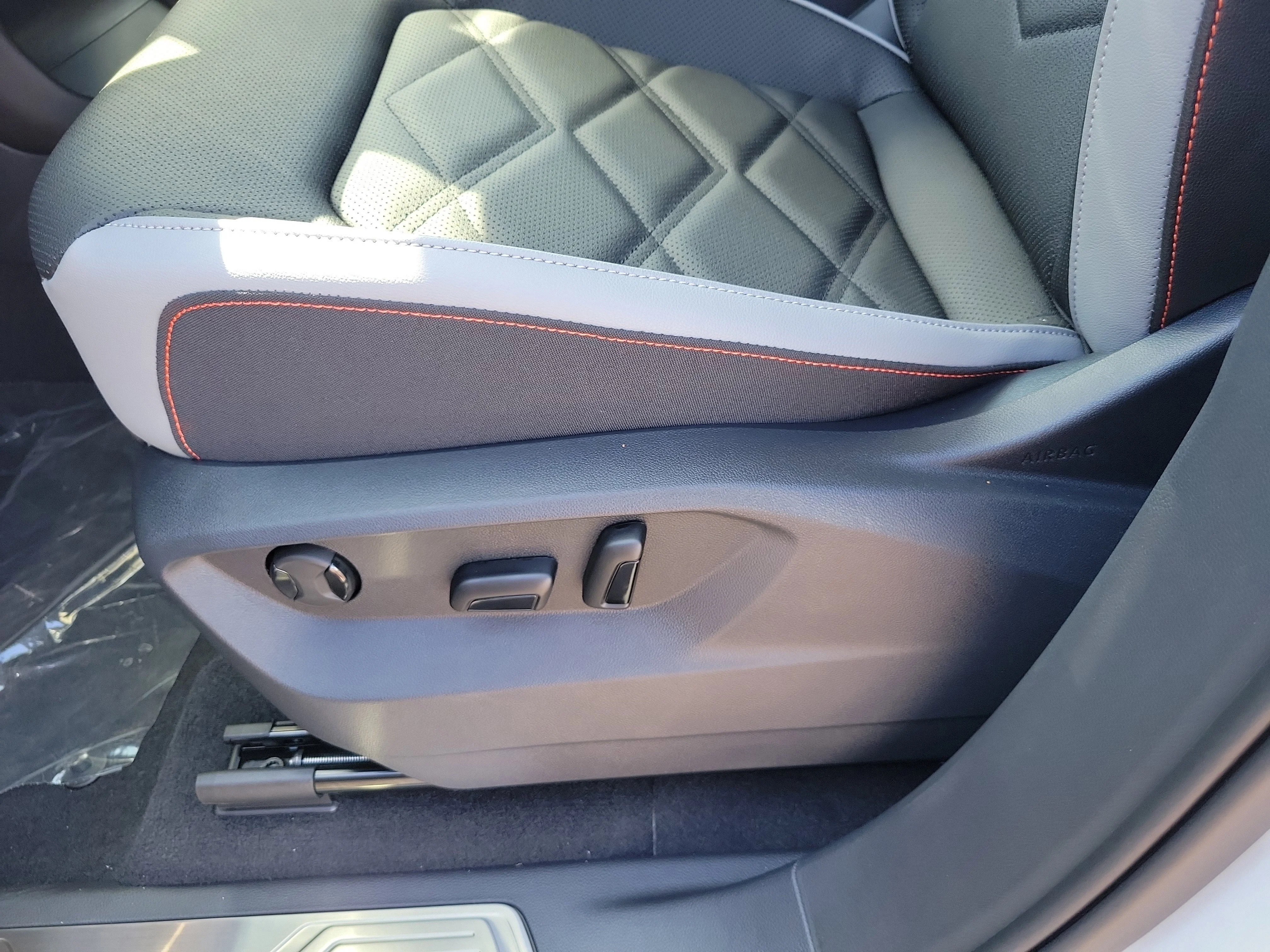 New 2026 White Volkswagen Peak Edition image 21