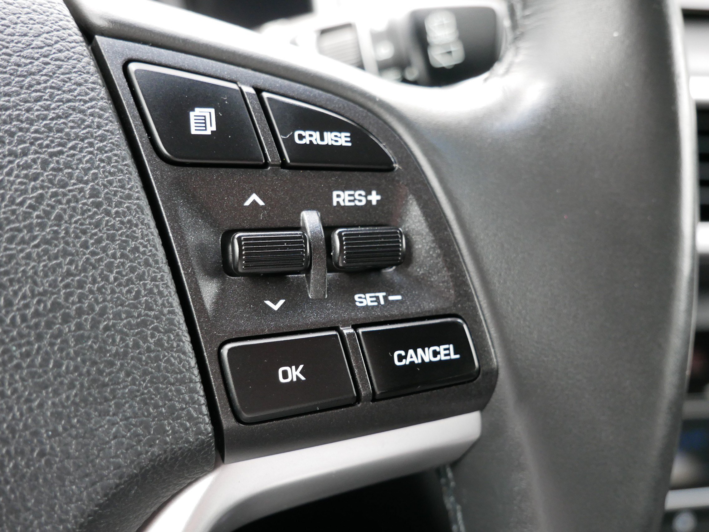 Certified Used 2019 Coliseum Gray Hyundai Limited image 28