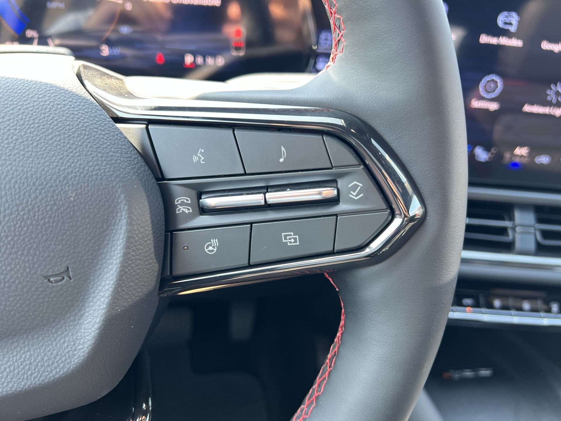 2025 Chevrolet Equinox EV RS - Photo 19