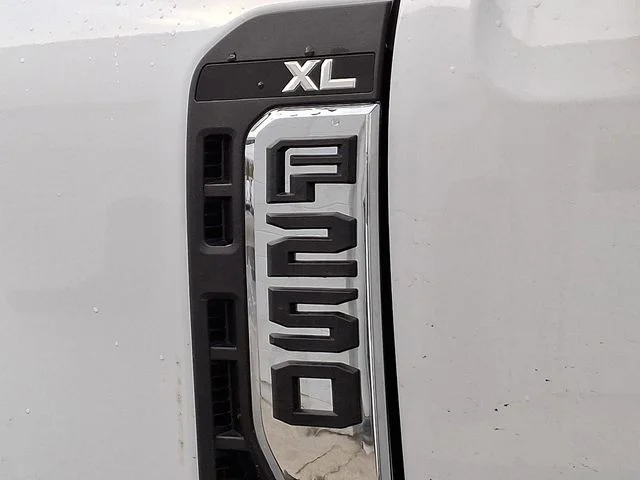 New 2026 Oxford White Ford XL image 13