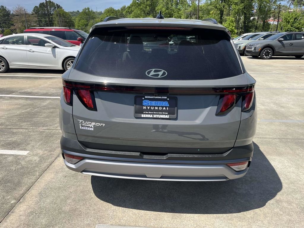 New 2026 Gray Hyundai SEL FWD image 4