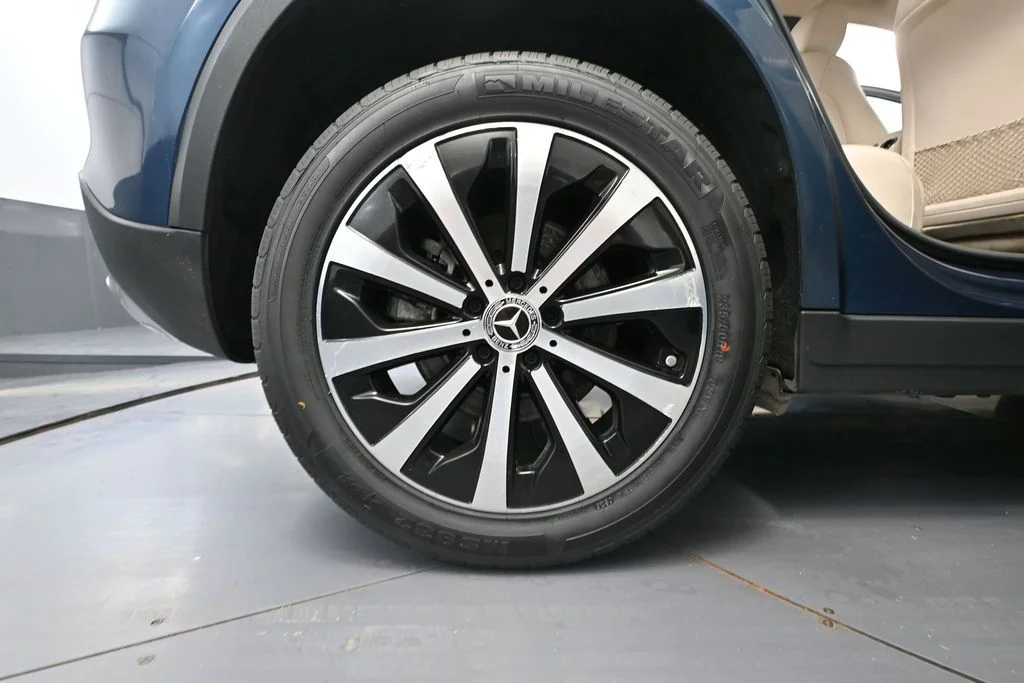 Used 2022 Blue Mercedes-Benz GLA 250 image 10