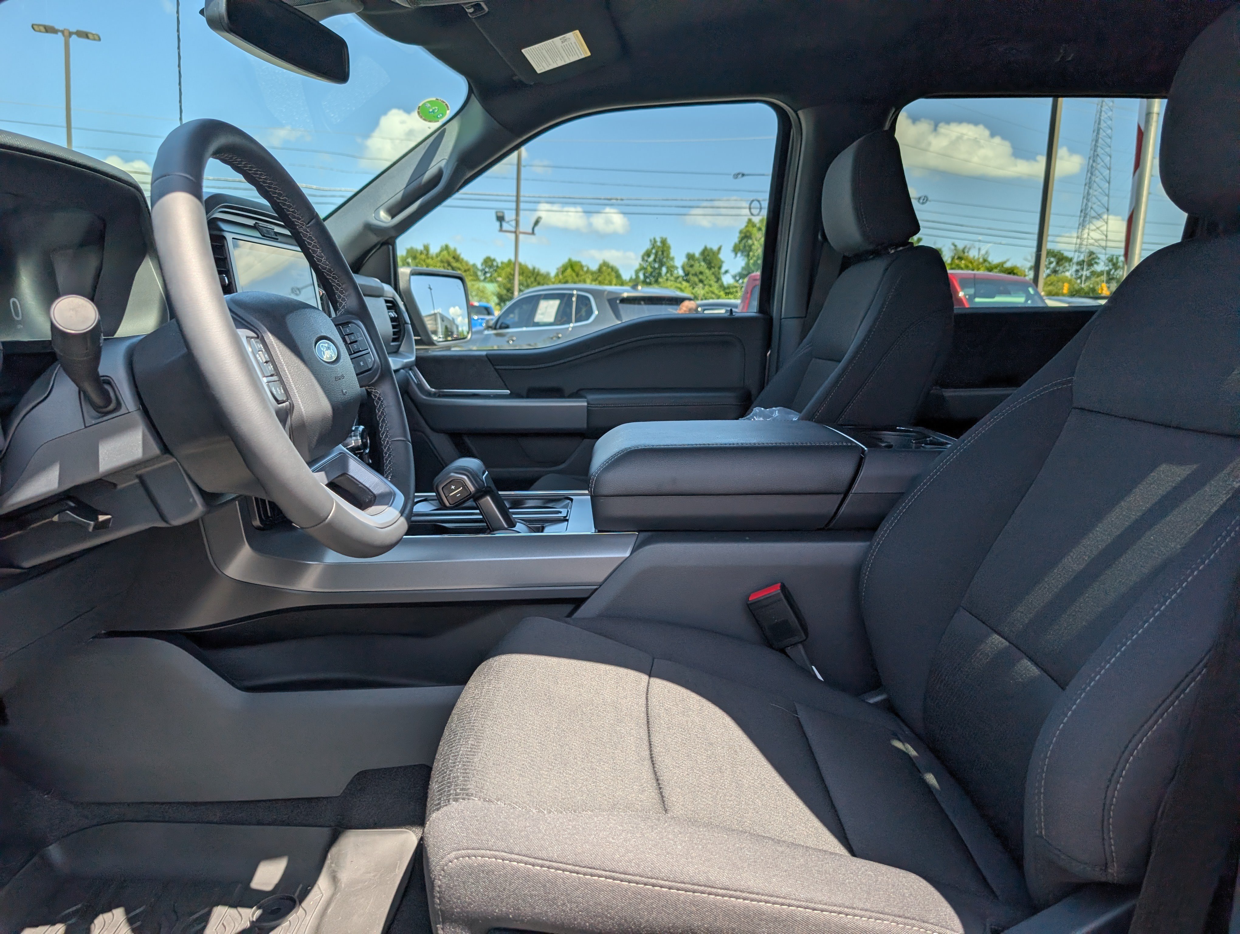 New 2026 Carbonized Gray Metallic FORD XLT image 18