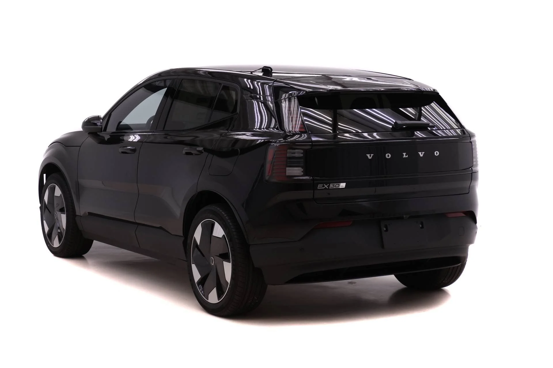 New 2026 Onyx Black Volvo Plus image 5
