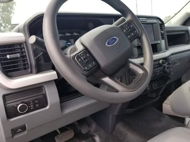 New 2026 Oxford White Ford F-550® XL image 20