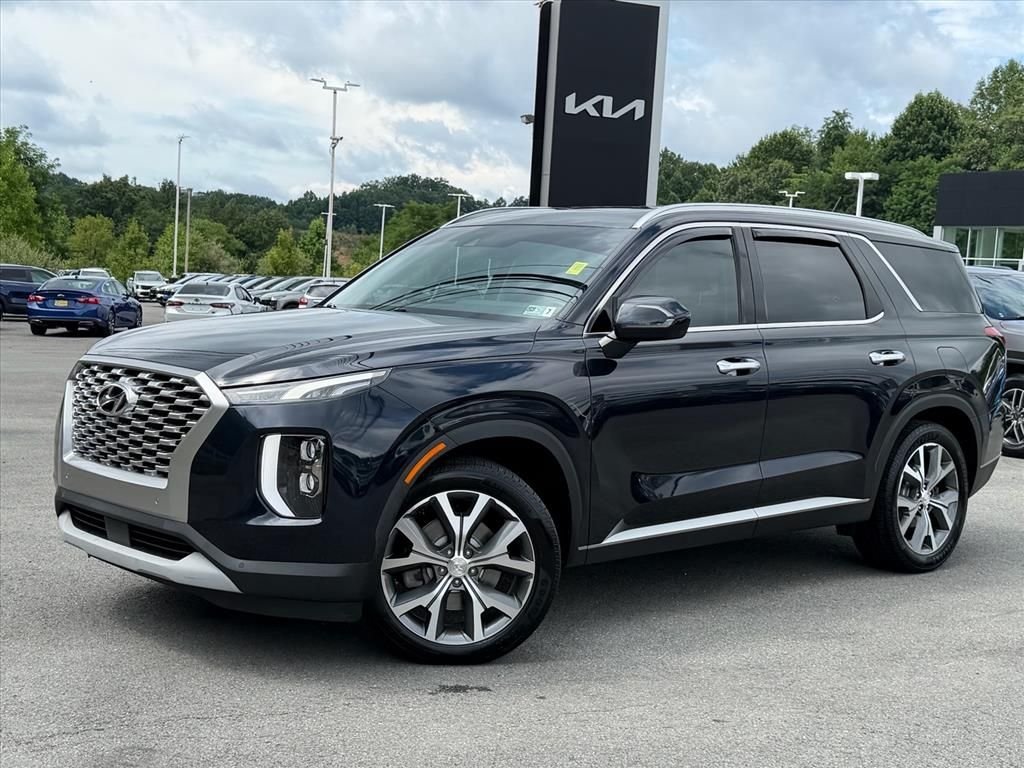 Used 2022 White Hyundai SEL image 2