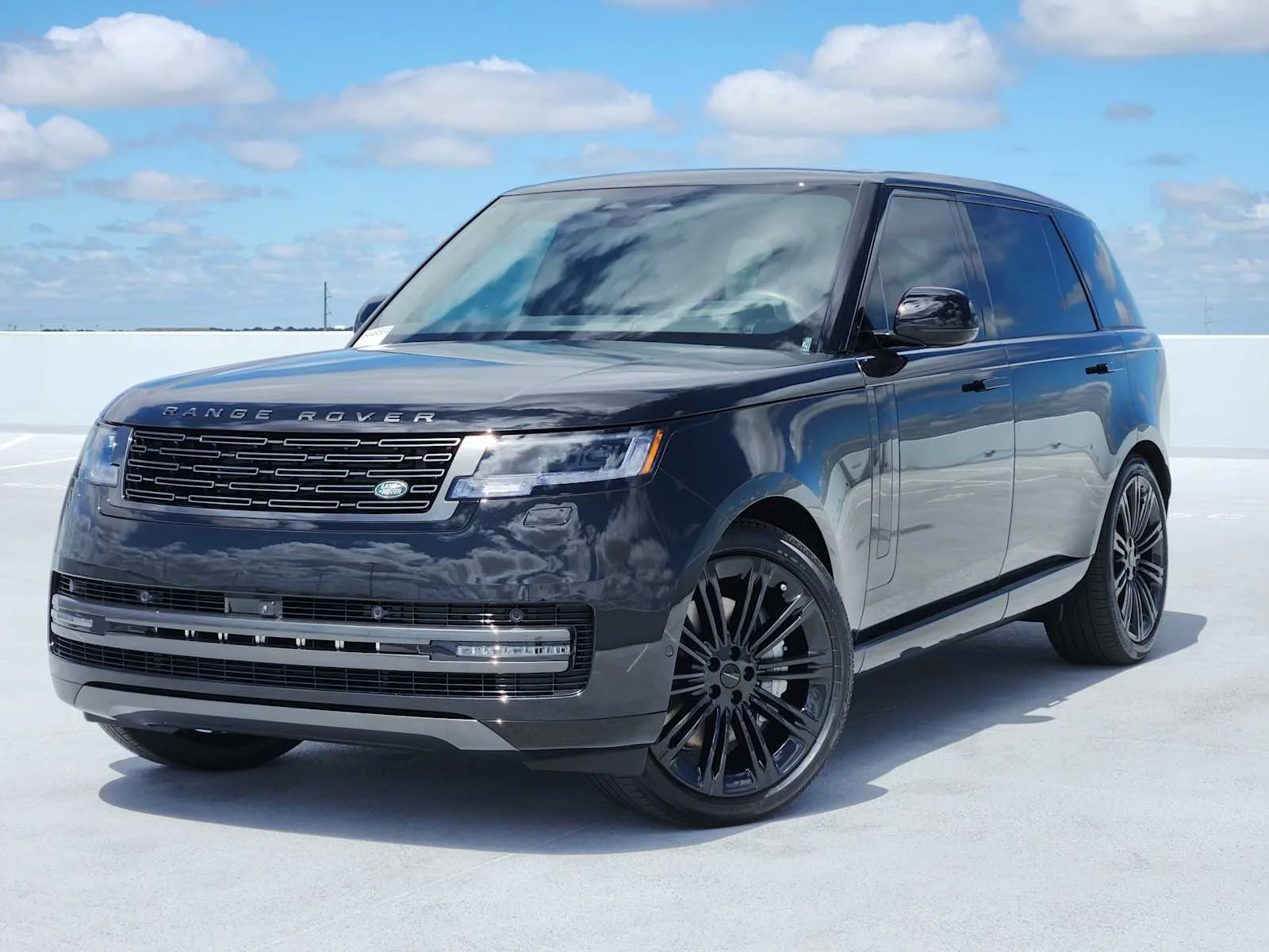 2026 LAND ROVER Range Rover SE LWB 7-Seats / V8
