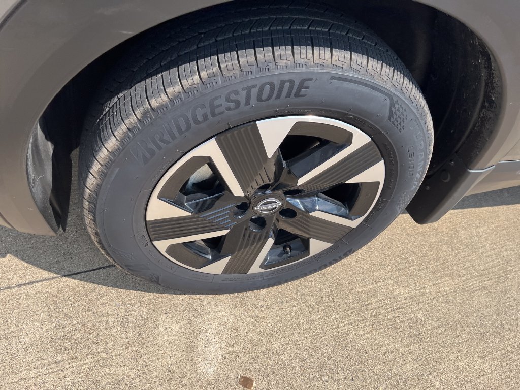 Used 2026 Gray Nissan SV image 9