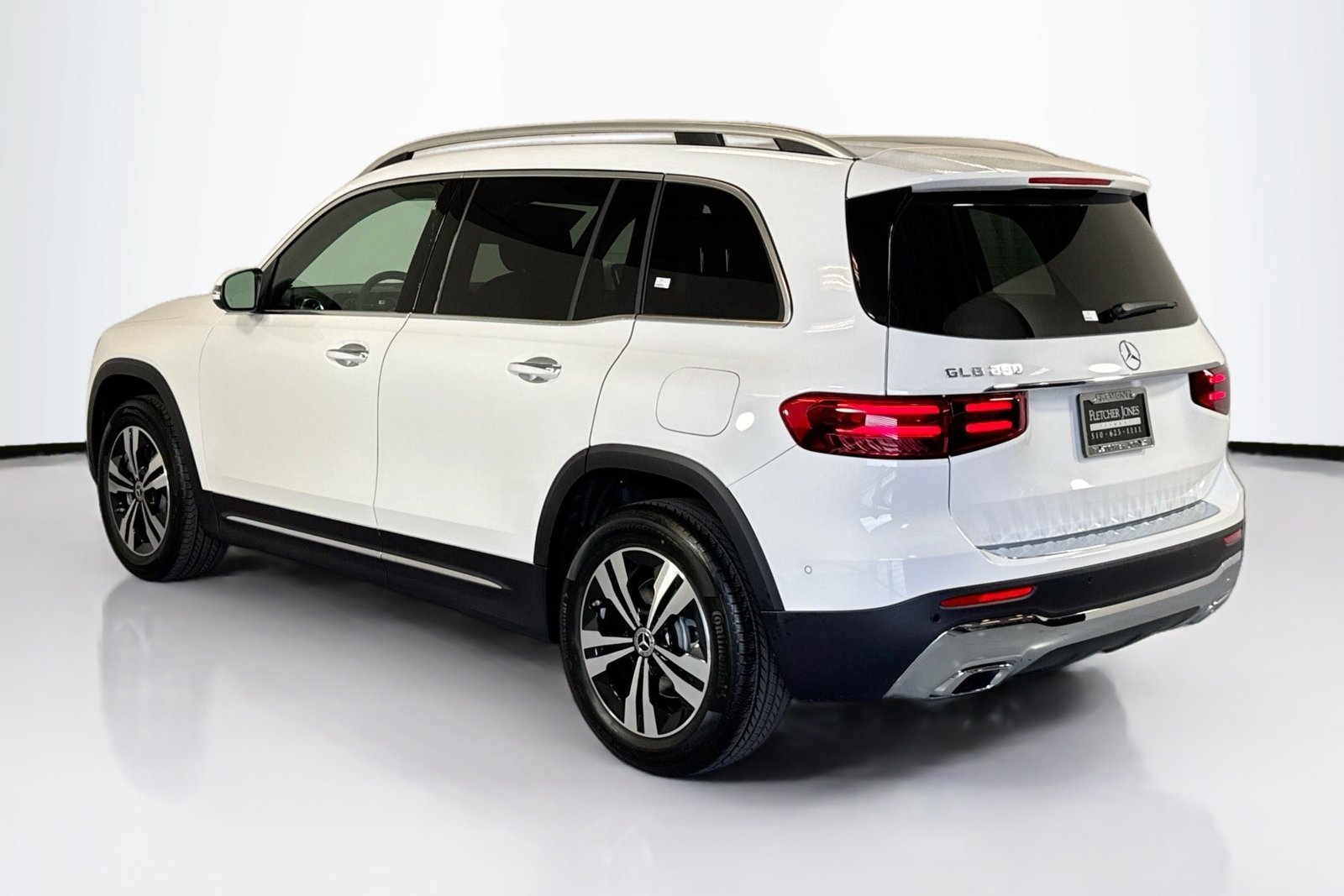 New 2026 Polar White Mercedes-Benz GLB 250 image 7