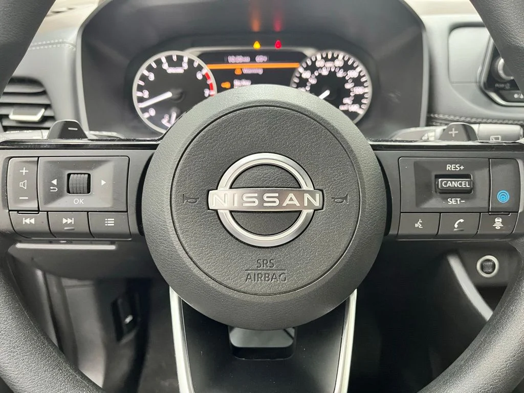 Used 2023 Silver Nissan SV image 22