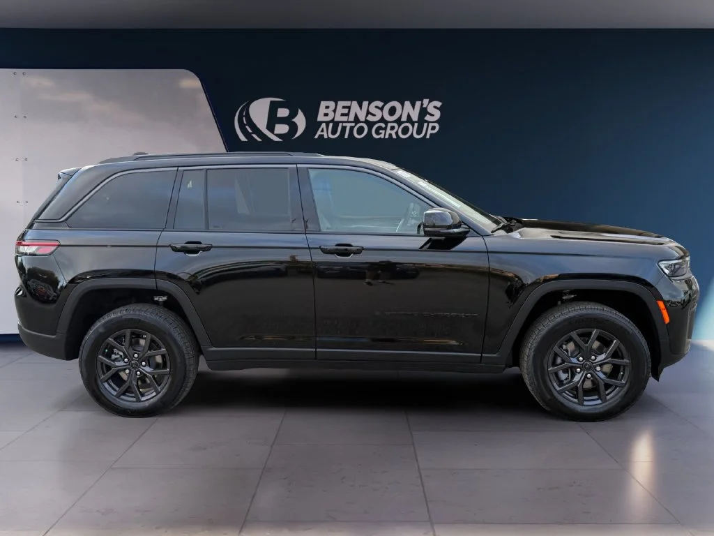New 2027 Black Jeep Laredo Altitude image 6