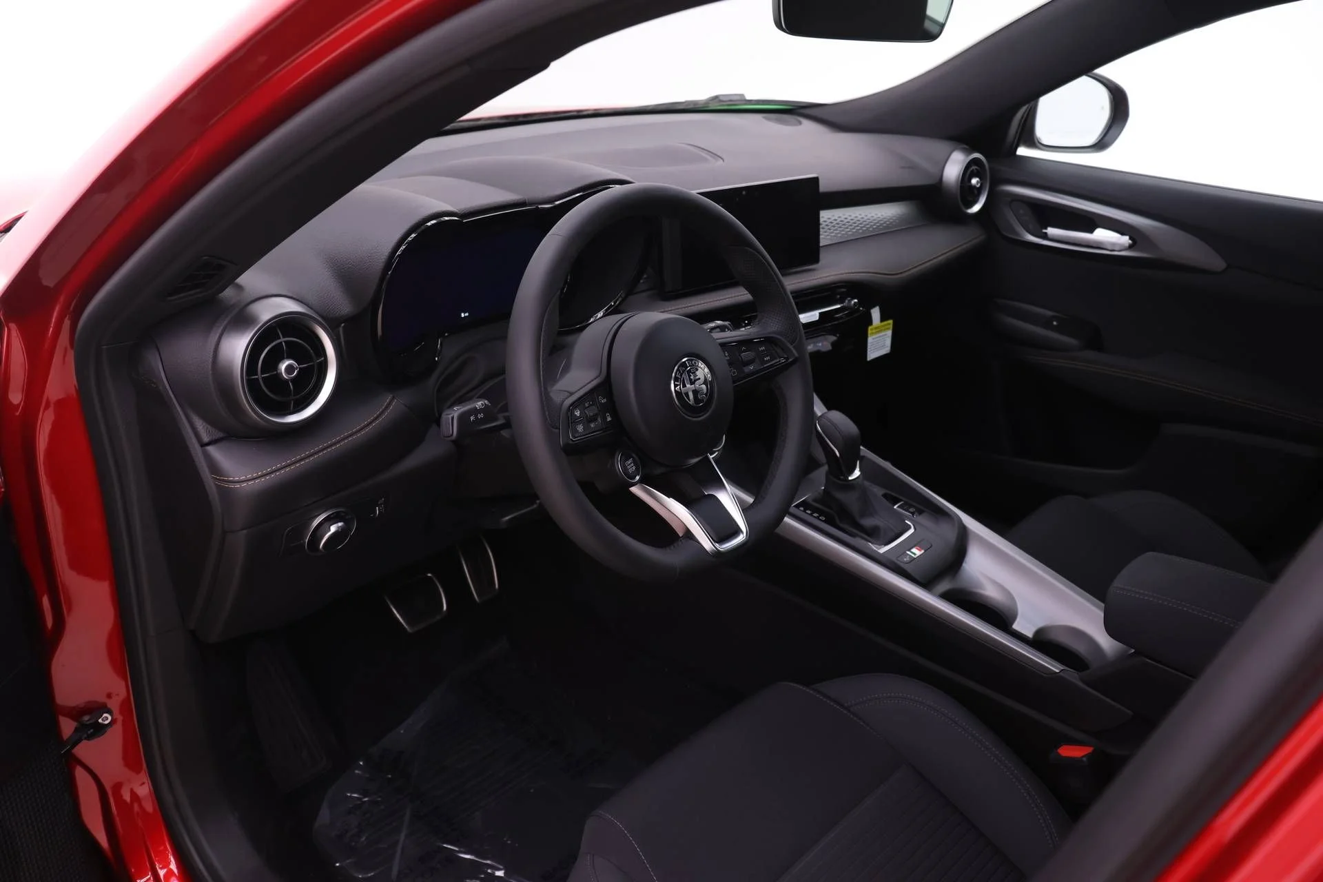 New 2026 Rosso Brera (Red) Exterior Paint Alfa Romeo Base image 6