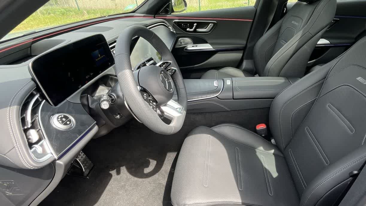 New 2026 MANUFAKTUR Alpine Grey Mercedes-Benz AMG® E 53 E image 27