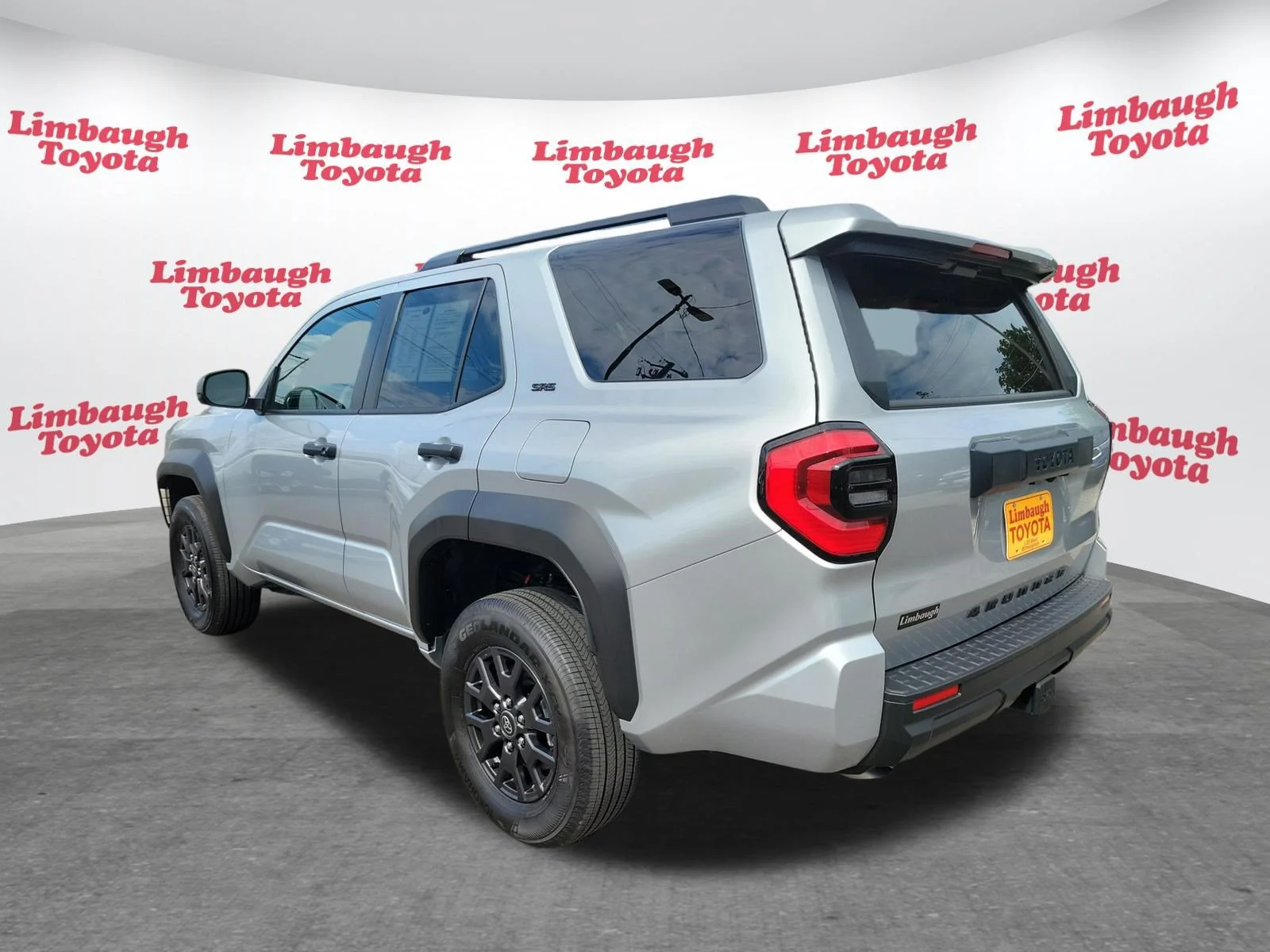 2026 Toyota 4Runner SR5 - Photo 25