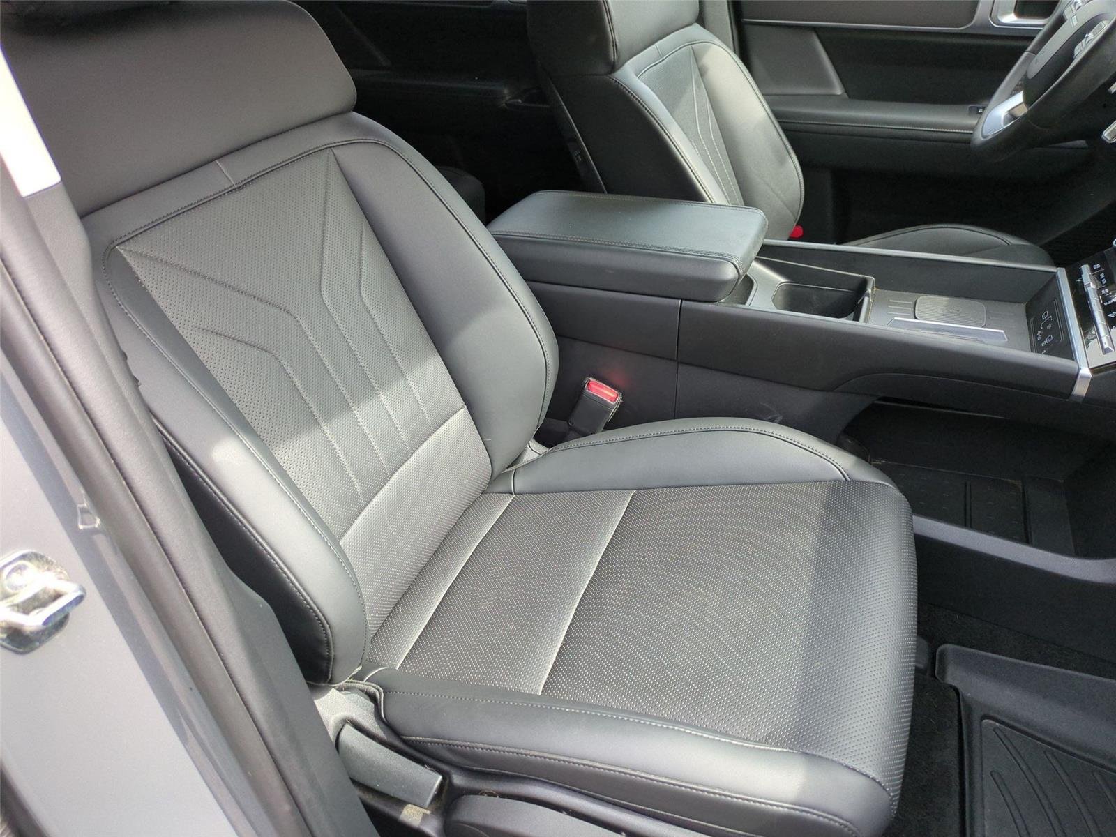 Used 2024 Hampton Gray Hyundai SEL image 36