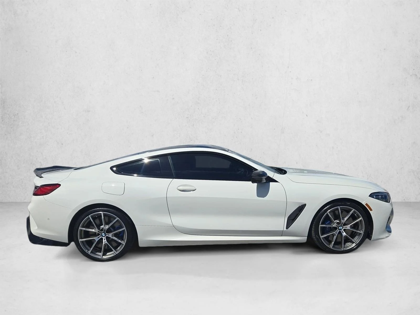 Used 2019 Alpine White BMW M850i xDrive image 4