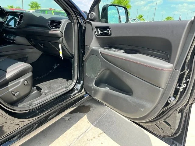 New 2026 Diamond Black Clear-Coat Exterior Paint Dodge GT Plus HEMI V8 image 21