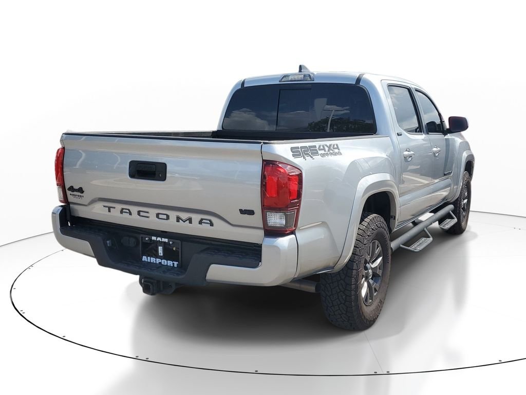 Used 2022 Silver Toyota SR5 image 5