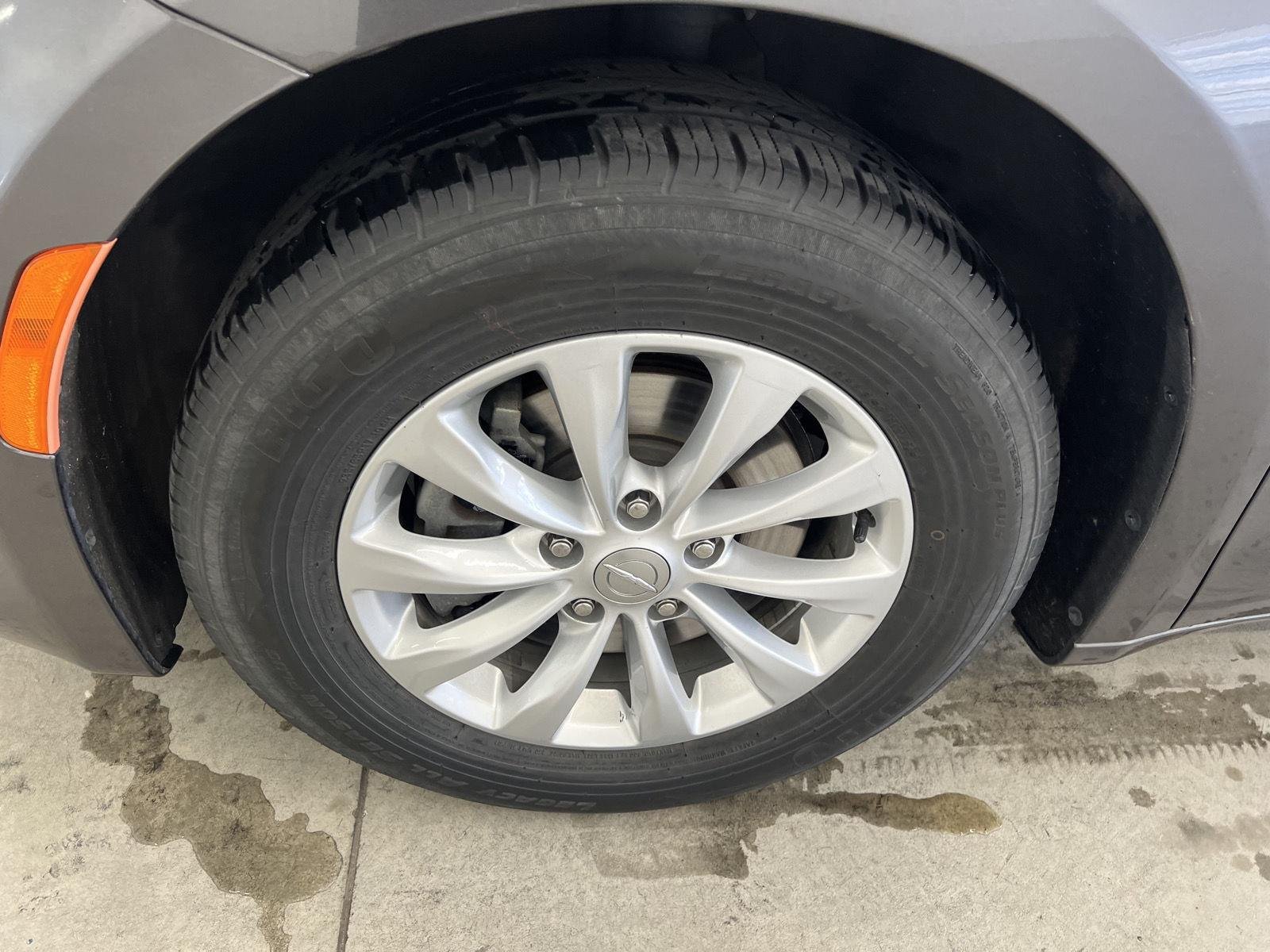 2019 Chrysler Pacifica Touring L - Photo 7